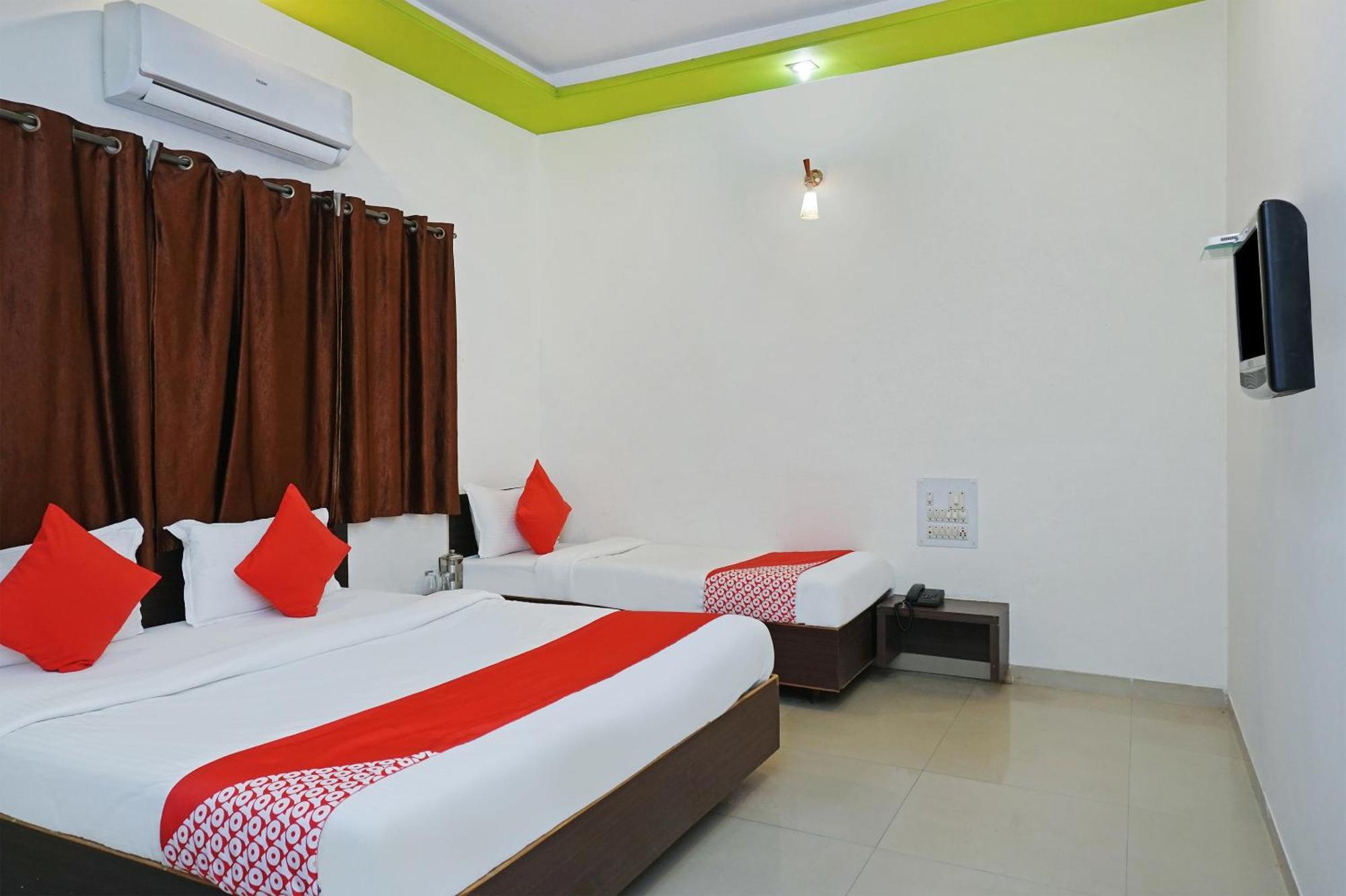 Super Hotel O Shirdi Sai Inn Экстерьер фото